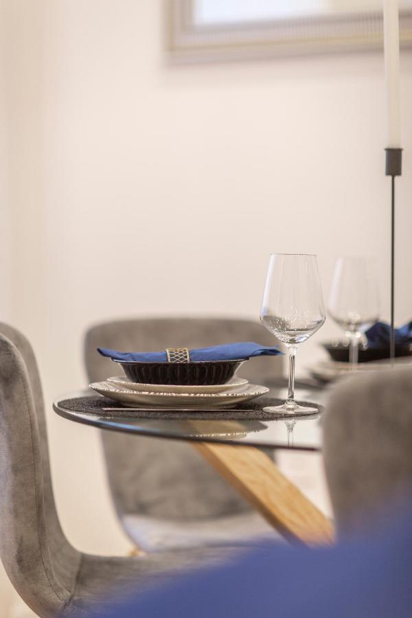 Stylish Luxury Apartment By Anna Budapest Exterior photo
