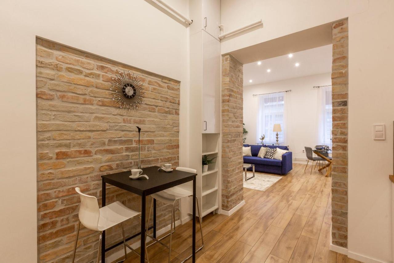 Stylish Luxury Apartment By Anna Budapest Exterior photo